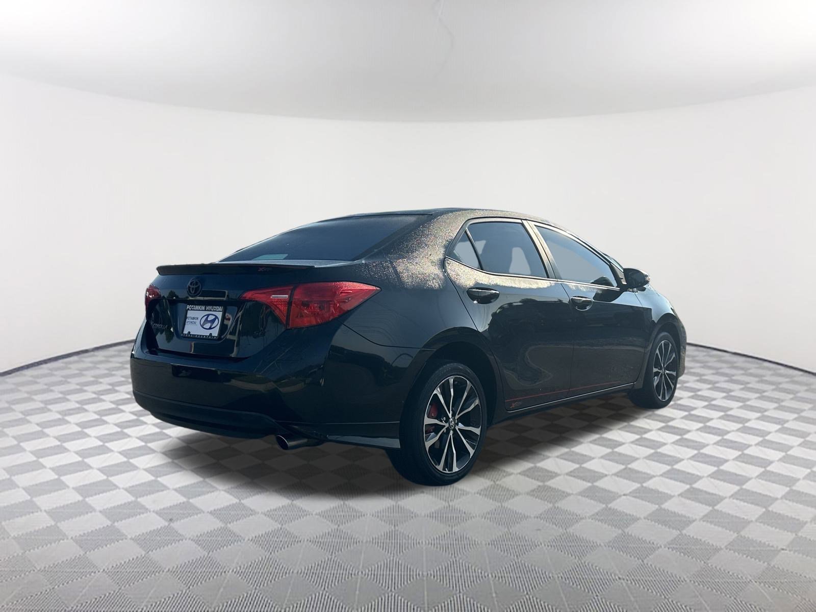 2018 Toyota Corolla L photo 5
