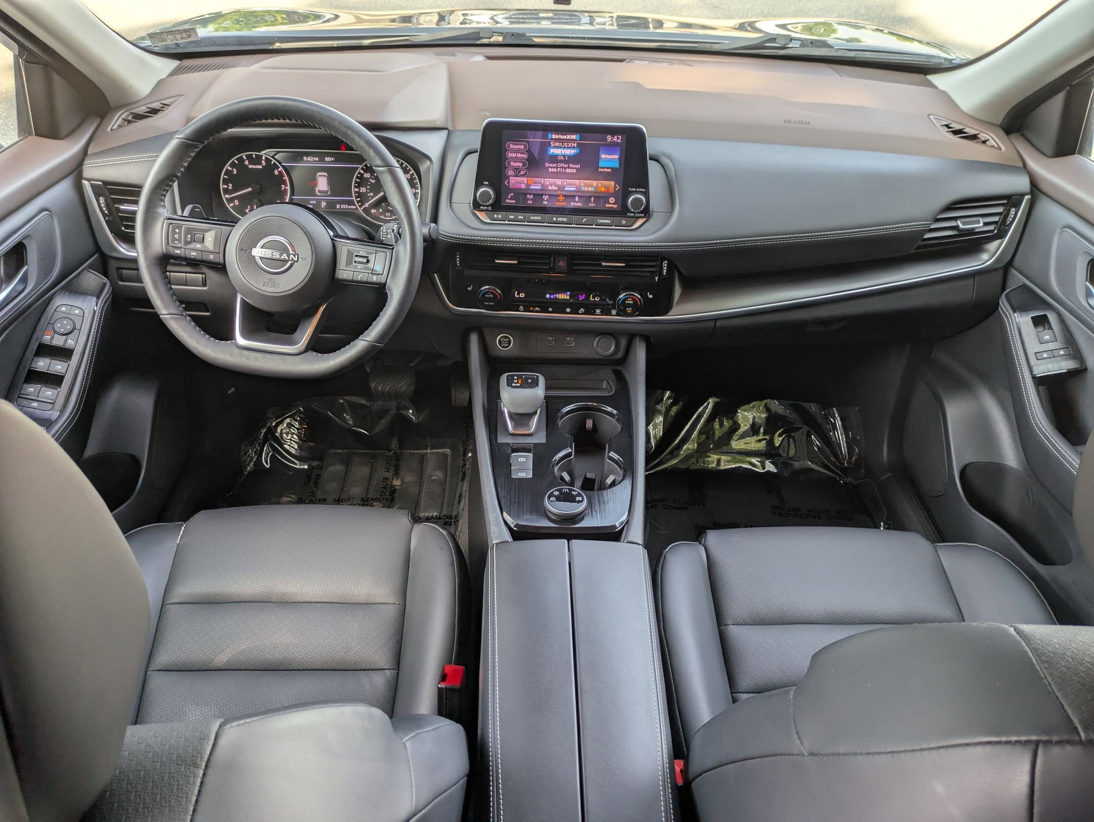2022 Nissan Rogue SV photo 10