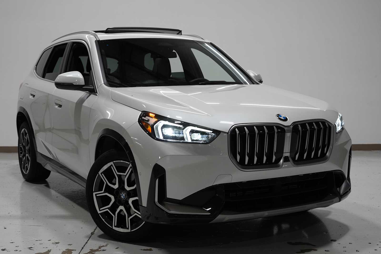 2025 Bmw X1 XDrive28i photo 3
