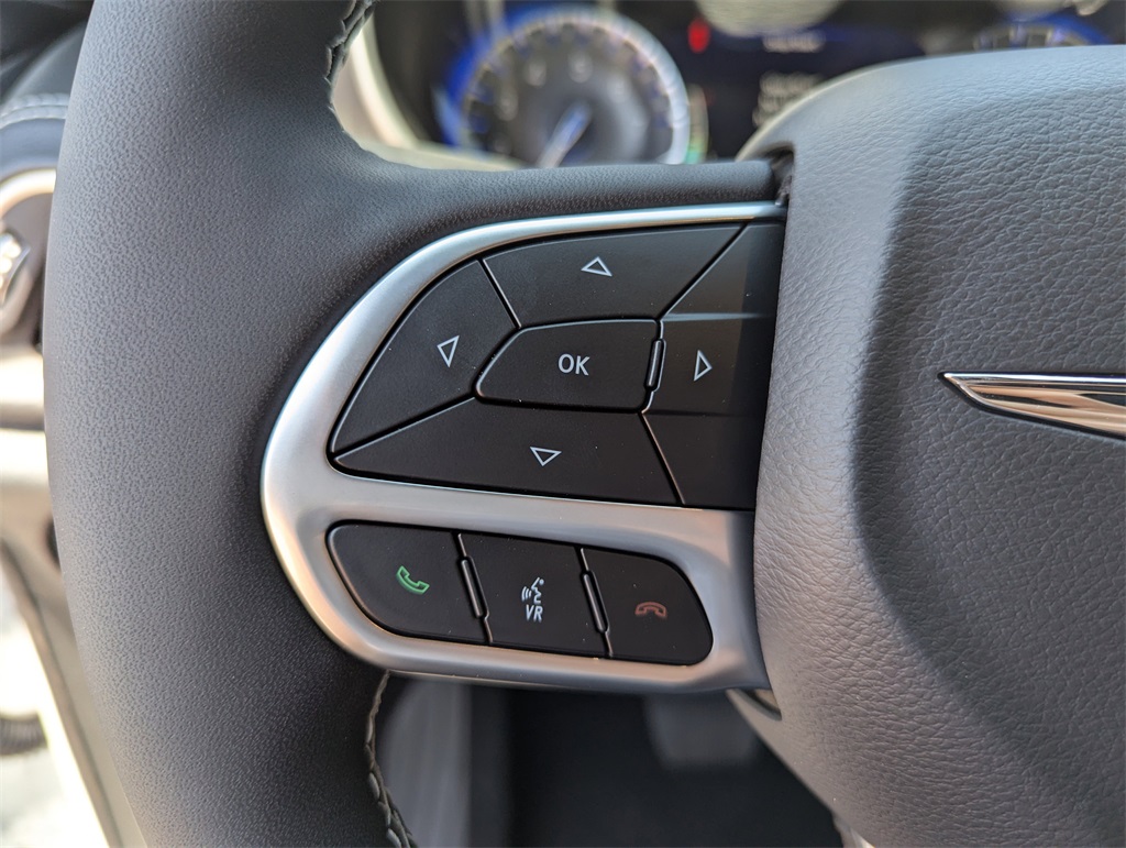 2026 Chrysler Pacifica photo 20