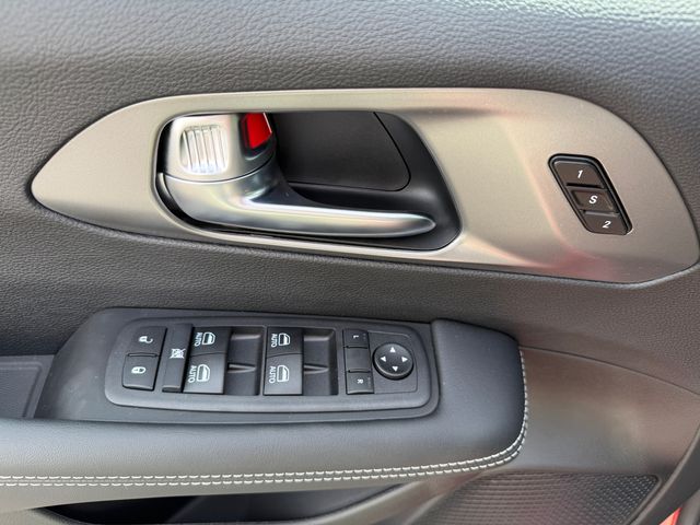 2026 Chrysler Pacifica photo 13