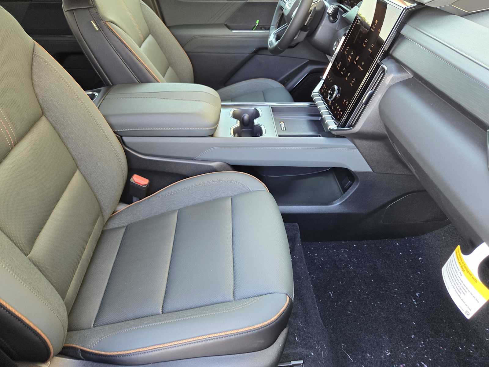 2026 Gmc Acadia AT4 photo 9