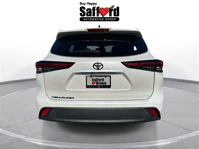 2023 Toyota Highlander L photo 2