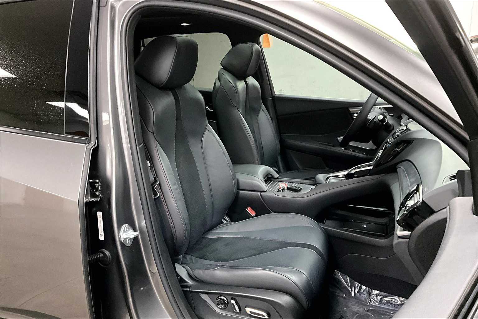 2023 Acura RDX A-Spec photo 7