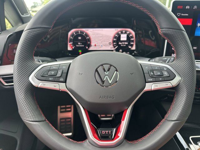 2025 Volkswagen Golf GTI SE photo 4