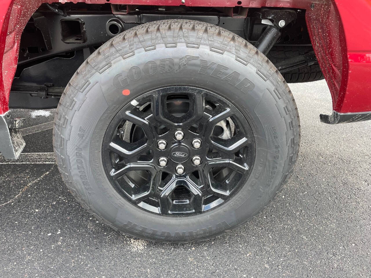2025 Ford F-150 XLT photo 12