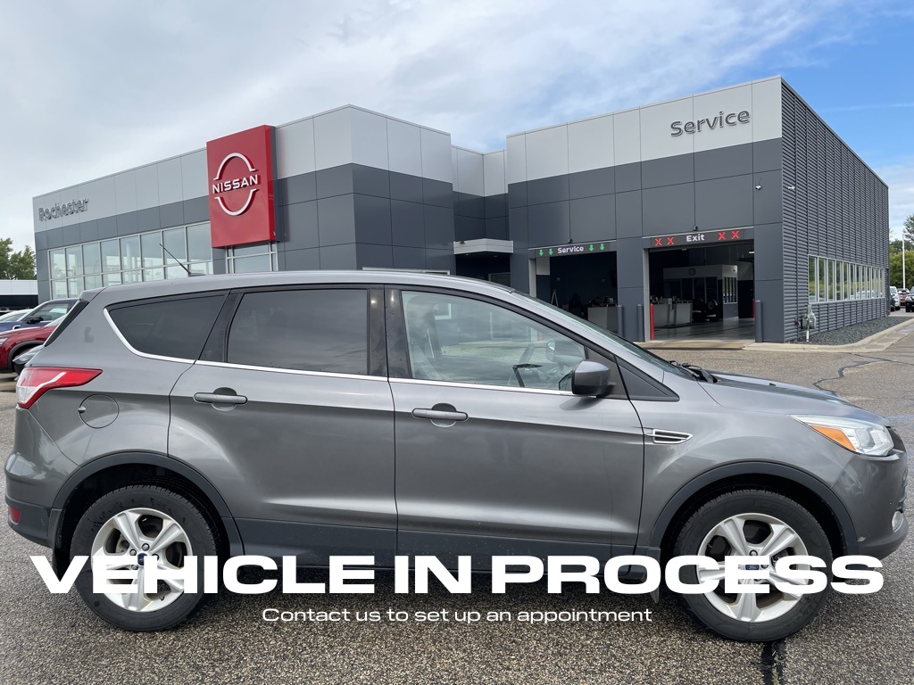 Used 2014 Ford Escape SE with VIN 1FMCU9G93EUC57630 for sale in Rochester, Minnesota