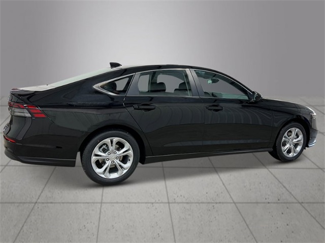 2025 Honda Accord LX photo 6