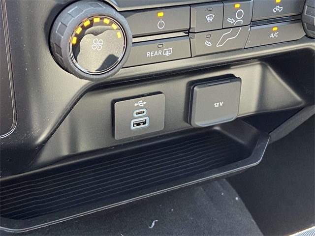 2026 Ford F-350 photo 19