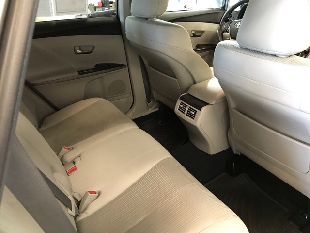 2014 Toyota Venza LE photo 13