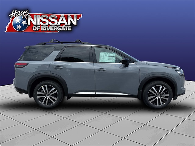 2025 Nissan Pathfinder Platinum photo 4