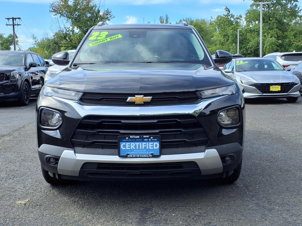 2023 Chevrolet Trailblazer LT photo 2