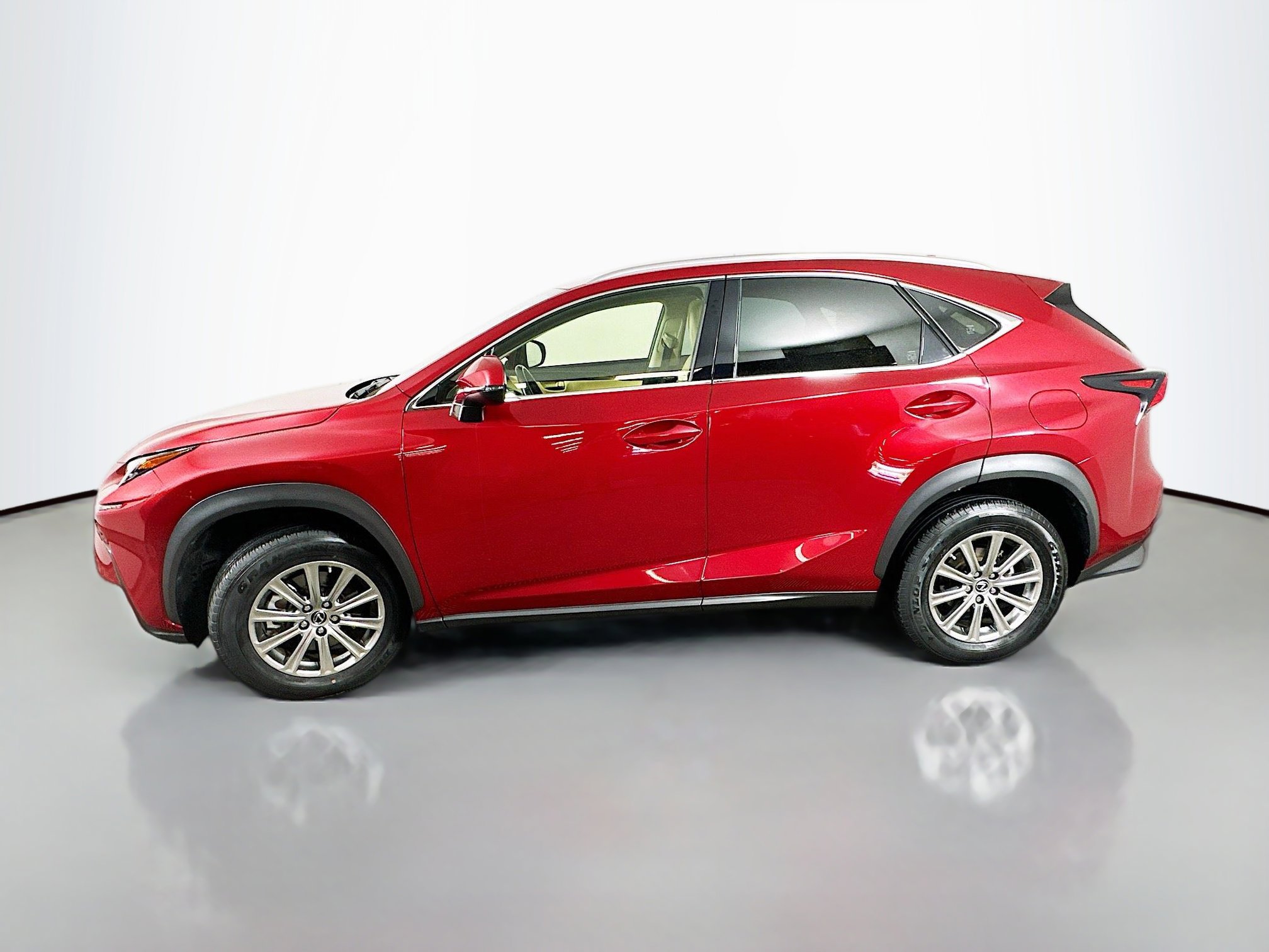 2021 Lexus NX 300 photo 4