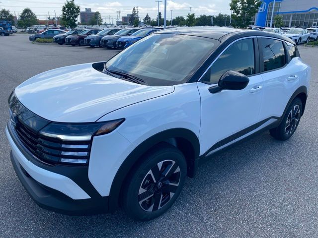 2025 Nissan Kicks SV photo 6