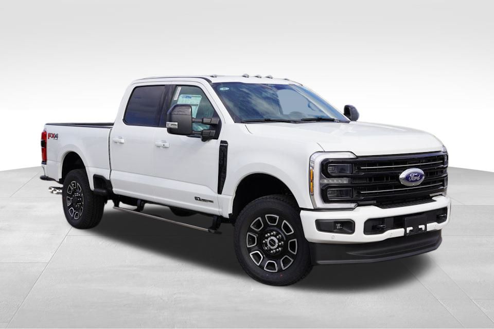 2026 Ford F-350 Super Duty Platinum's photo