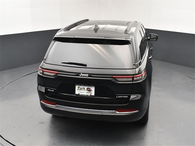 2025 Jeep Grand Cherokee Limited photo 17