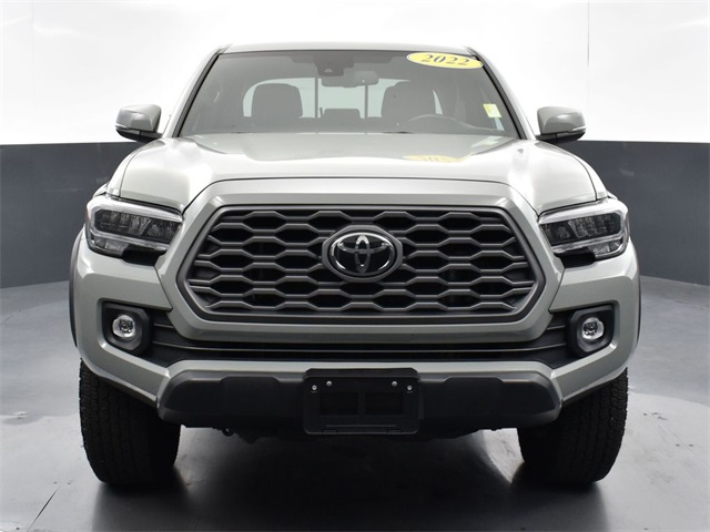 2022 Toyota Tacoma TRD Off-Road photo 2