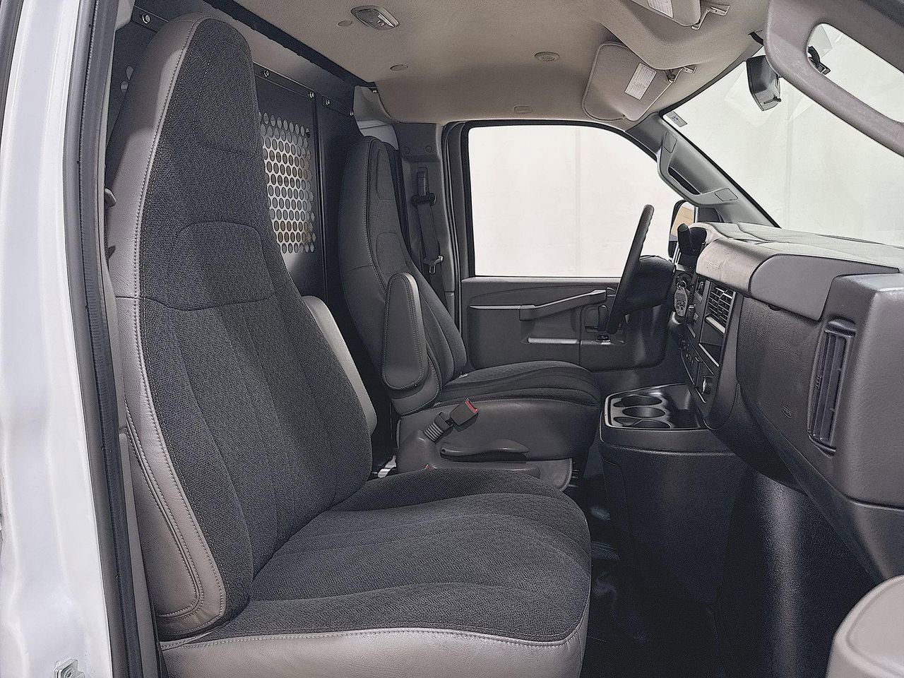 2023 Chevrolet Express Cargo Van photo 21