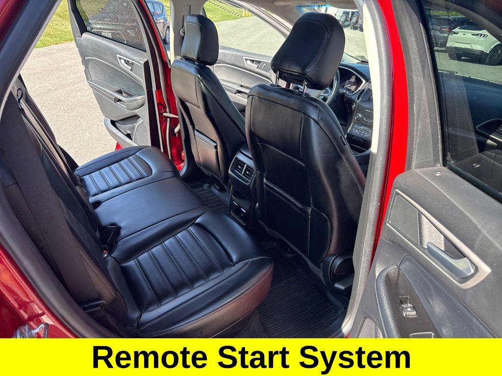 2020 Ford Edge SEL photo 14