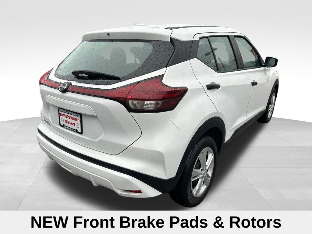 2023 Nissan Kicks S photo 4