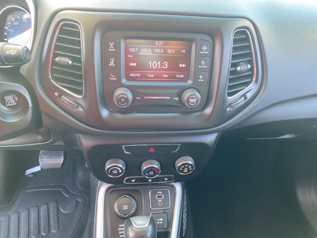2018 Jeep Compass Latitude photo 11