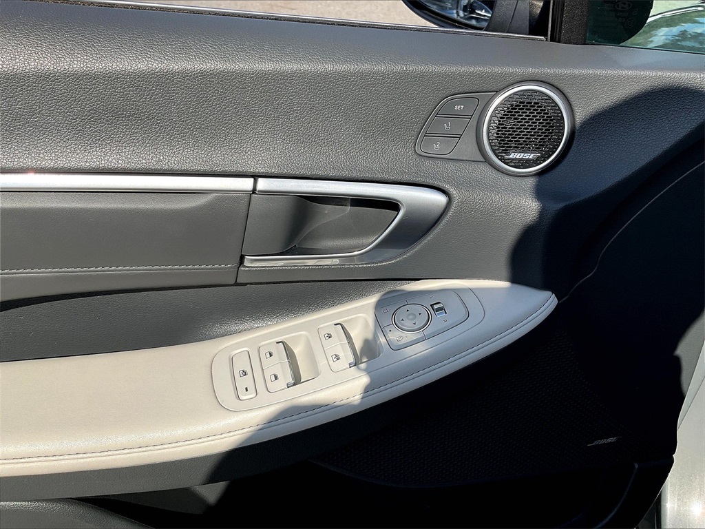 2022 Hyundai Sonata Hybrid Limited photo 37