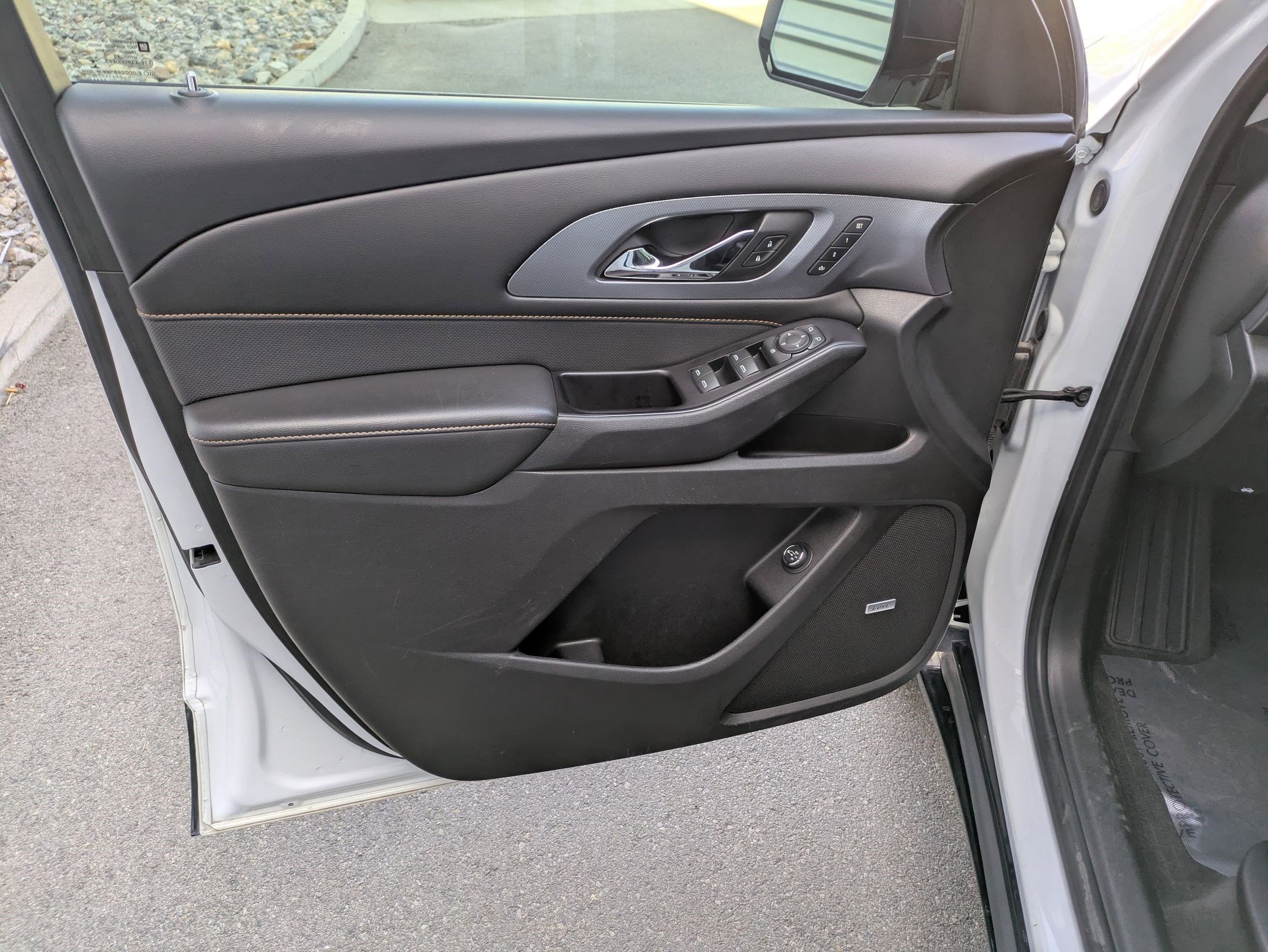 2020 Chevrolet Traverse Premier photo 11