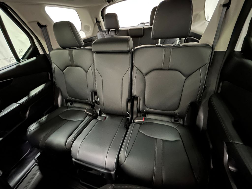 2025 Honda Pilot Touring photo 17
