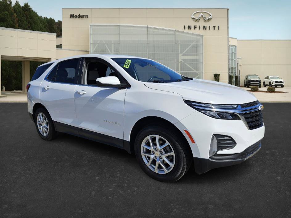 2023 Chevrolet Equinox LT photo 2