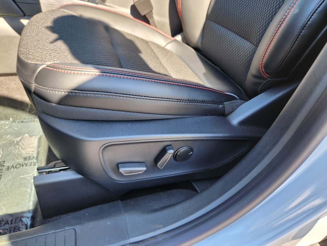 2025 Ford Escape ST-Line photo 17