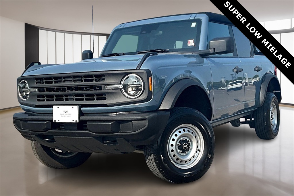 2023 Ford Bronco 4-Door Base