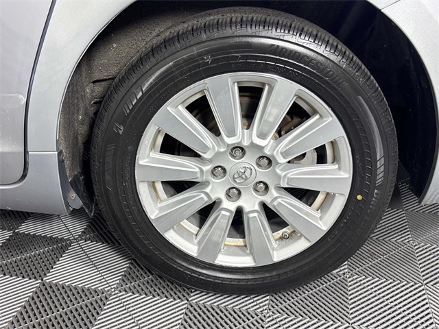 2017 Toyota Sienna LE photo 25