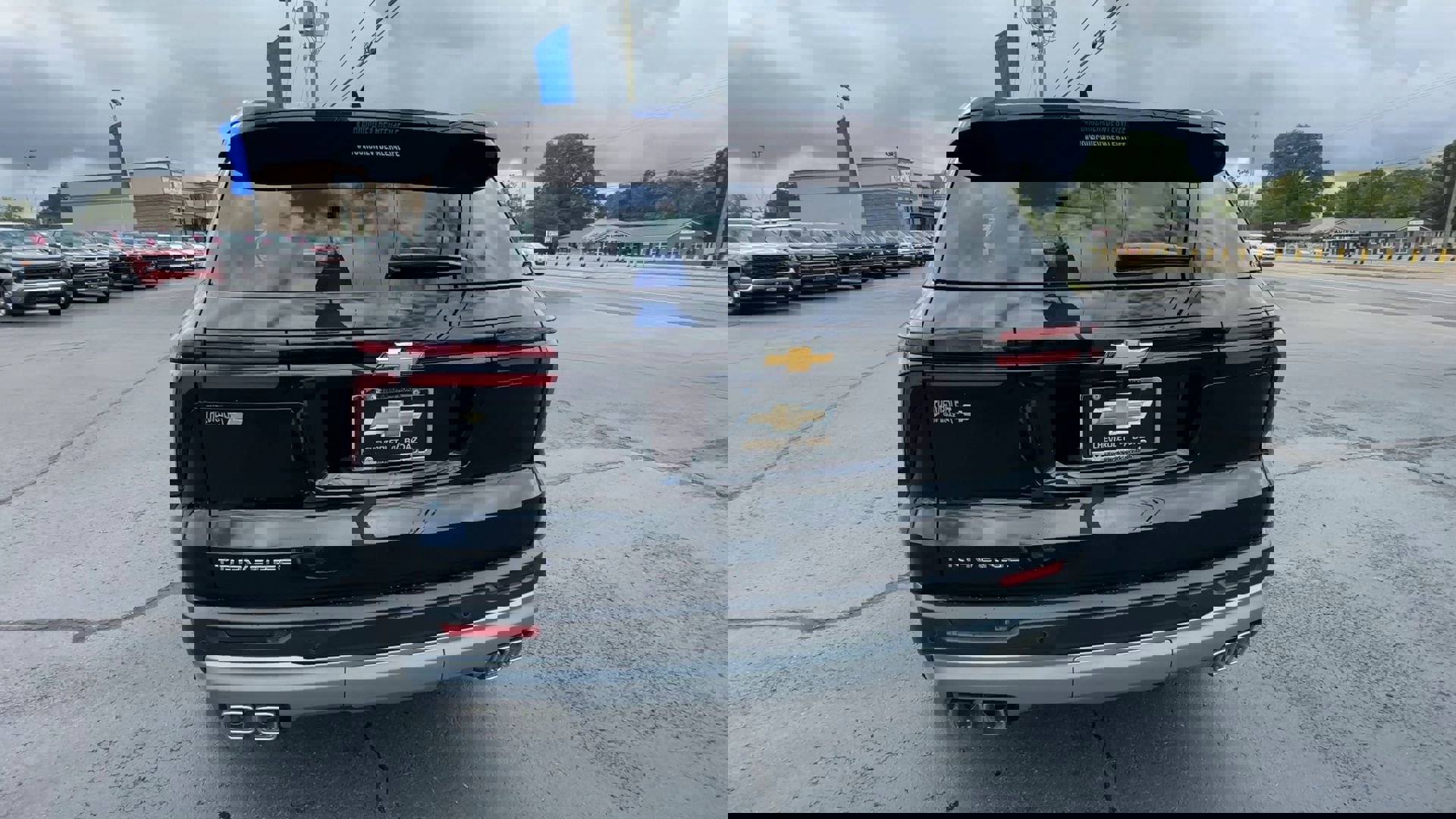 2026 Chevrolet Traverse photo 3