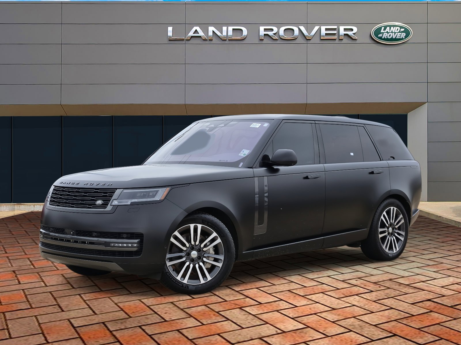 2023 Land Rover Range Rover SE's photo