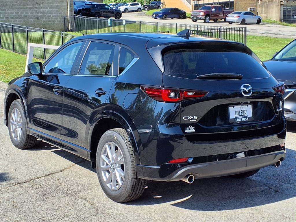 2025 Mazda CX-5 2.5 S Preferred photo 2
