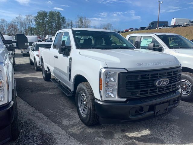2026 Ford F-250 photo 3