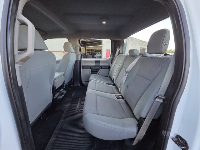 2017 Ford F-350 Platinum photo 35