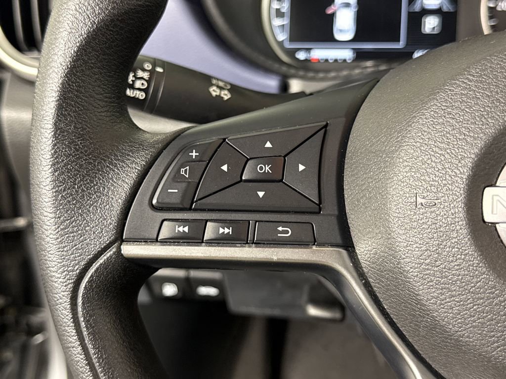 2023 Nissan Versa SV photo 22