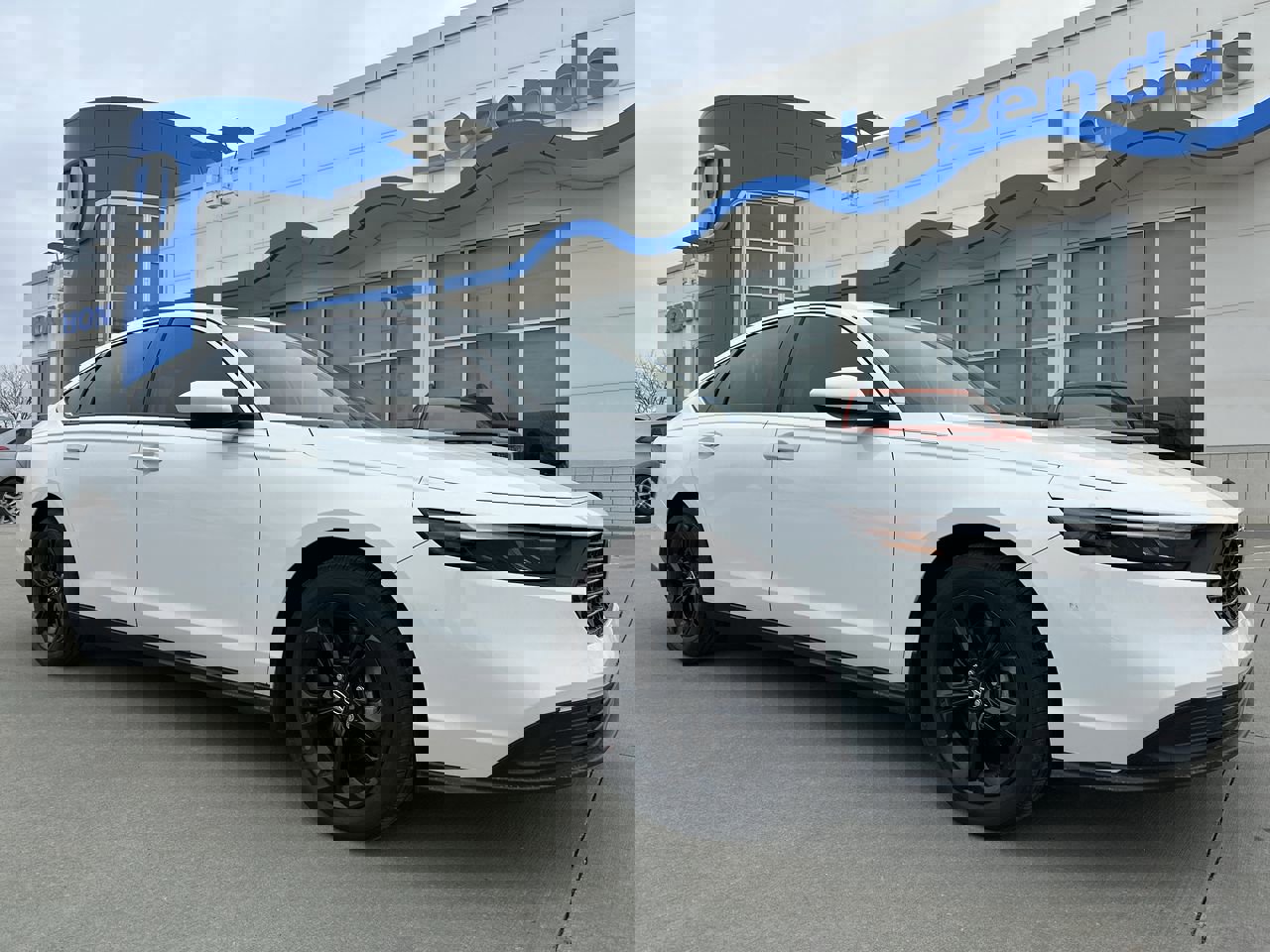 2023 Honda Accord LX's photo