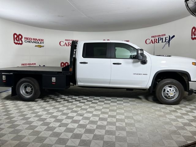2025 Chevrolet Silverado 3500HD Work Truck photo 2