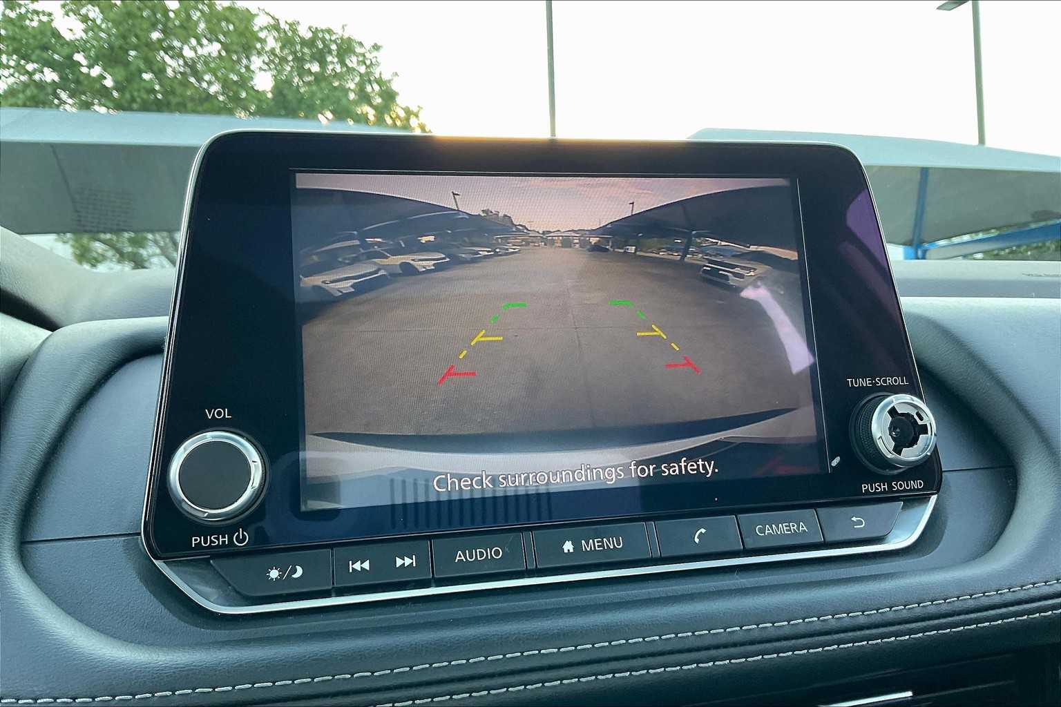 2022 Nissan Rogue SV photo 24