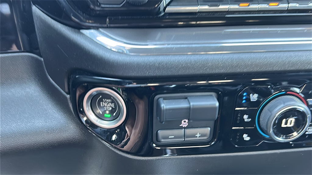 2023 Chevrolet Silverado 1500 High Country photo 28