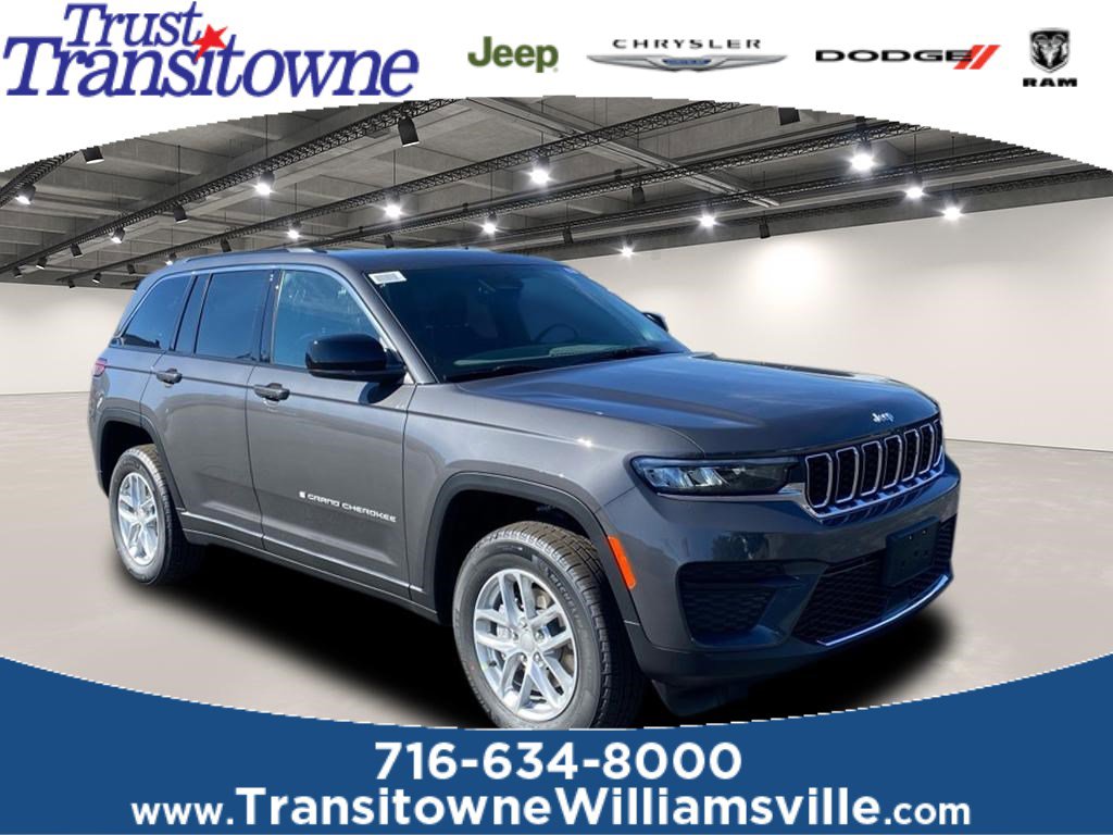 2025 Jeep Grand Cherokee Laredo's photo