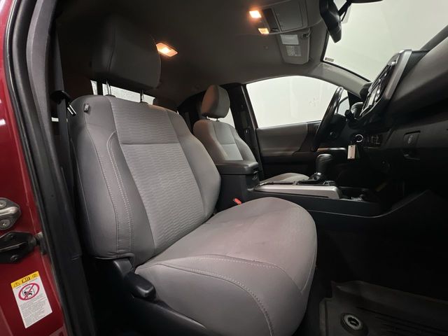 2019 Toyota Tacoma SR5 photo 24
