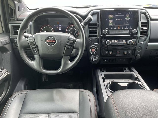 2020 Nissan Titan Crew Cab photo 12