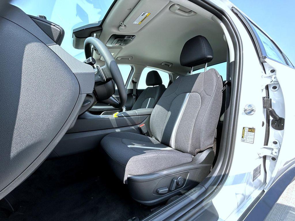 2025 Hyundai Sonata SEL photo 10