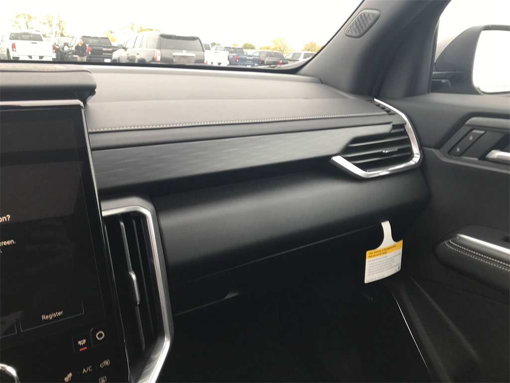 2026 GMC ACADIA - Image 25