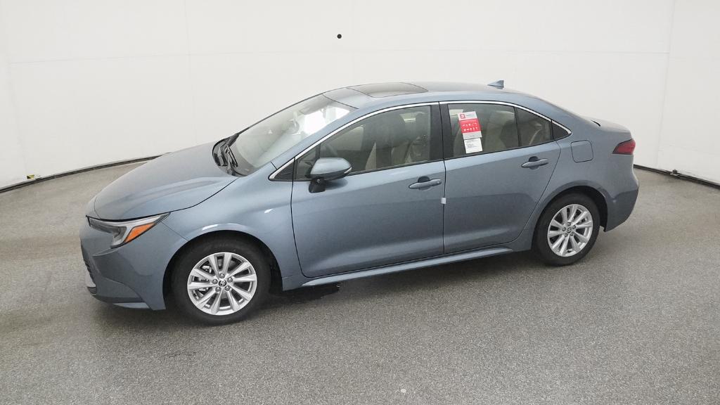 2025 Toyota Corolla Hybrid XLE photo 7