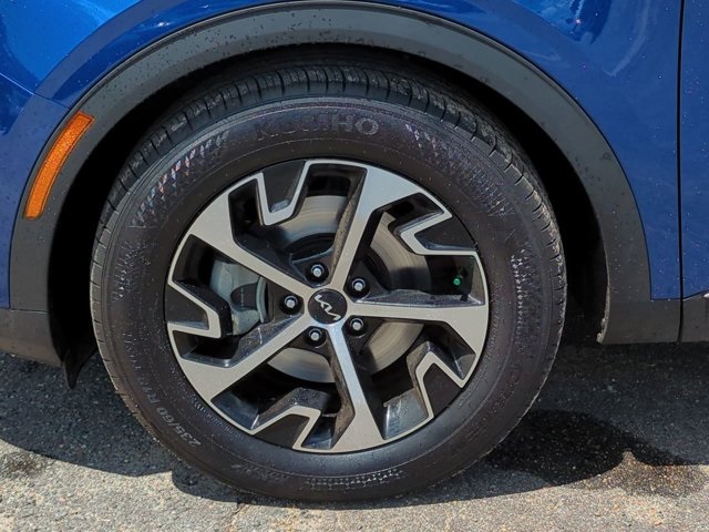 2024 Kia Sportage EX photo 9