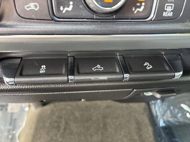 2017 Chevrolet Silverado 1500 LT photo 24